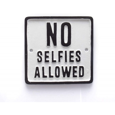 Wandtafel No Selfies Allowed