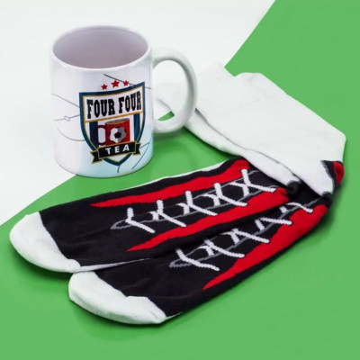 Darčekový set hrnček s ponožkami - futbalový