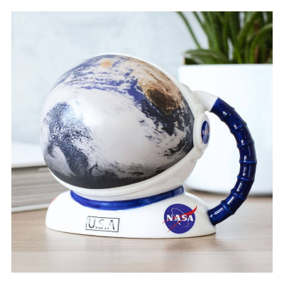 NASA - teplocitlivý hrnek - helma astronauta